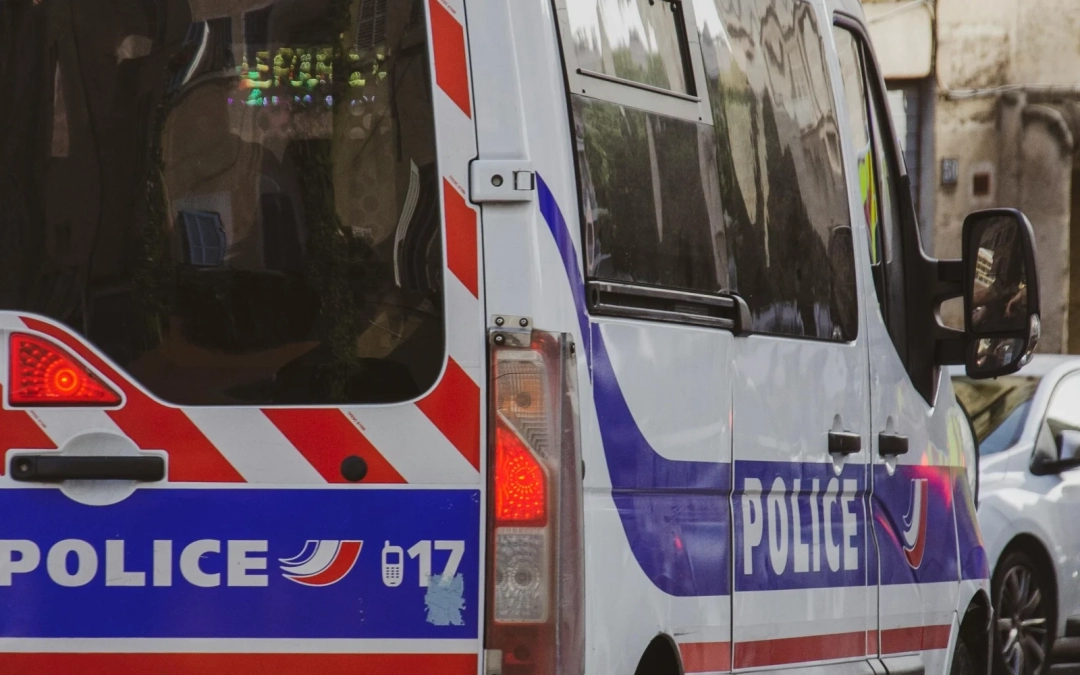 Covering Véhicule à Rognac – Design Lumineux Et Élégant