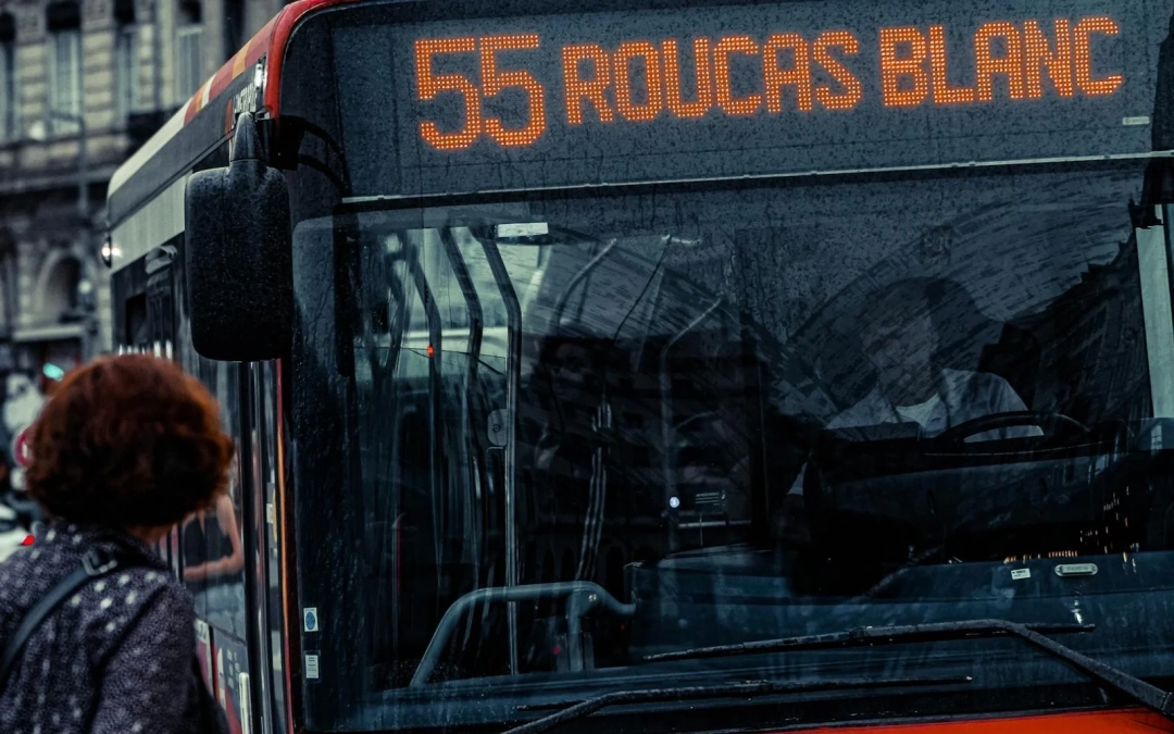 Covering Véhicule à Gignac-La-Nerthe – Décoration Élégante