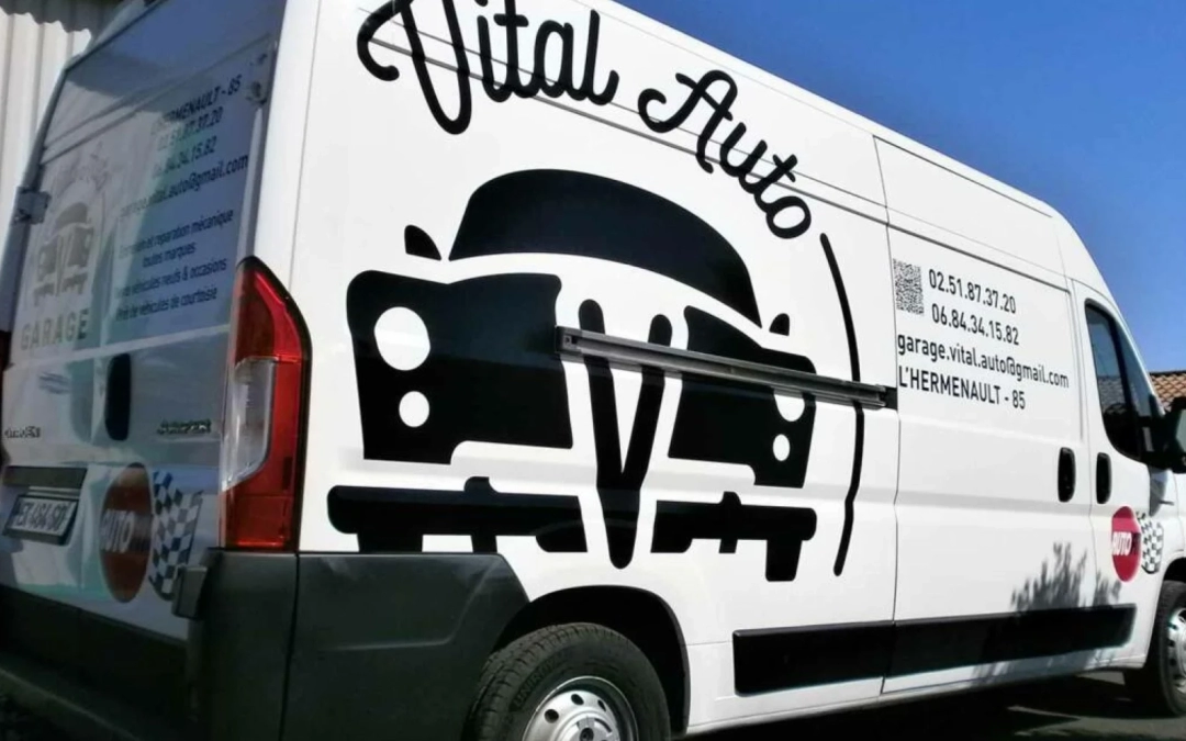 Covering Véhicule à Sénas – Création Audacieuse