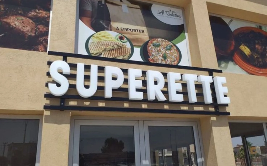 Enseigne Publicitaire à La Fare-Les-Oliviers – Pose Experte