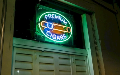 Enseigne Lumineuse à Allauch – Installation Rapide