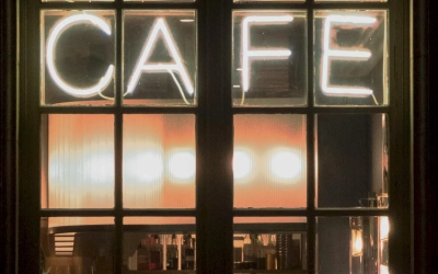 Enseigne Lumineuse à Marignane – Expertise En Enseignes