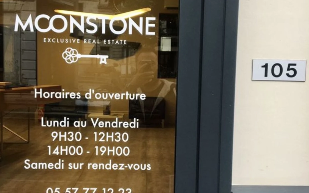 Vitrophanie à La Fare-Les-Oliviers – Enseignes Originales