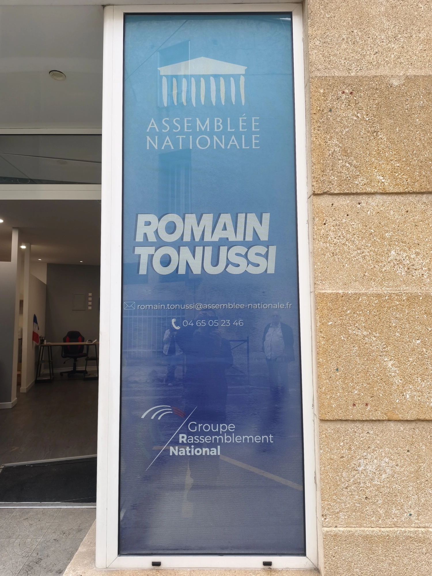 vitrophanie vinyle microperforé